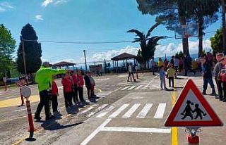 Trafik Haftası’nda vatandaş ve öğrencilere eğitim...