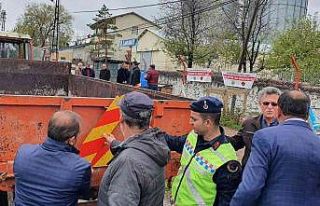 Traktör römorklarına reflektör takıldı