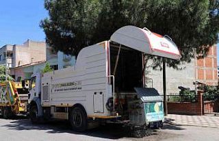 Turgutlu Belediyesinden çöp konteynerlerinde yaz...