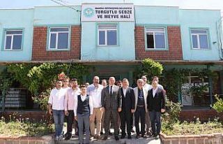 Turgutlu’da hal sezonu törenle açıldı
