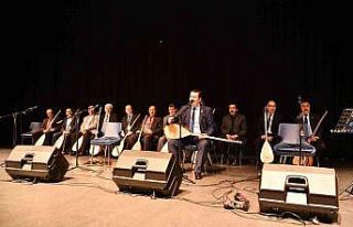 Türküler söylendi, aşıklar atıştı