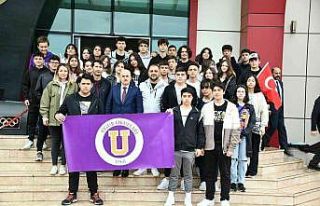 Uğur Okulları 19 Mayıs coşkusunu Samsun’da yaşadı