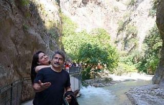 Ünlü oyuncular Saklıkent’in güzelliğine hayran...