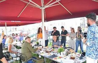 Ünlü popçu sahnenin tozunu atacak