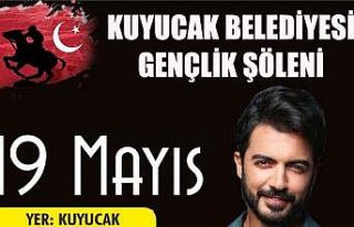 Ünlü şarkıcı Kuyucak’taki 19 Mayıs coşkusuna...