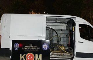 Ürettikleri 2,2 bin litre kaçak akaryakıtı satamadan...
