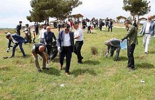 Uşak protokolü Yeşil Karaağaç Göledinde 40 poşet...