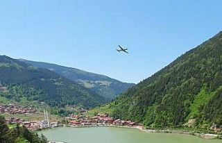 Uzungöl üzerindeki uçağı görünce gözlerine...