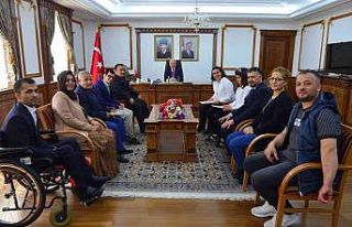 Vali Akın, "Engelli vatandaşları yaşam standartlarını...