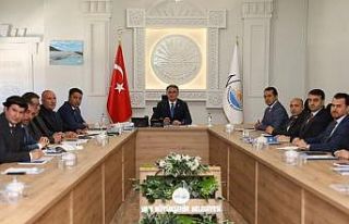 Vali Balcı, büyükşehir belediyesinin yatırımlarıyla...