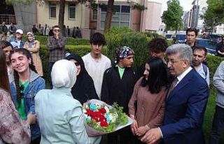 Vali Bilmez Vanlılarla vedalaştı