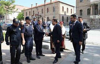 Vali Çiçek, Develi’de ilçe protokolü ve muhtarlarla...