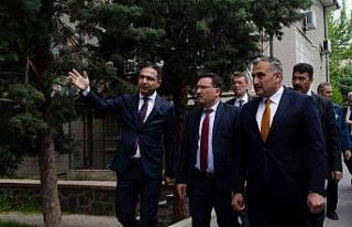 Vali Çiçek Develi’de incelemelerde bulundu