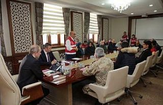 Vali Epcim göçmen kanaat önderleriyle buluştu