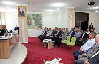 Vali Epcim: “Tüm köyleri asfalta kavuşturma hedefimize...