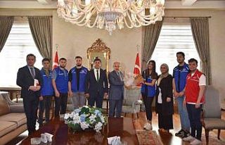 Vali Karadeniz kurum müdürlerini ağırladı