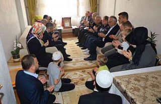 Vali Özkan, şehit İsmet Işık’ın ailesini ziyaret...