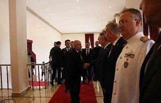 Vali Su, kamu görevlileriyle bayramlaştı