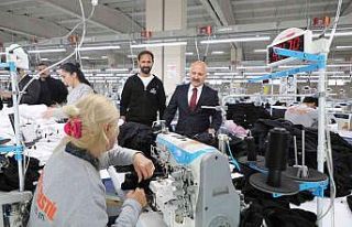 Vali Varol, GESE Tekstil’i ziyaret etti