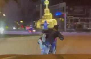 Van’da motosikletle tehlikeli yolculuk