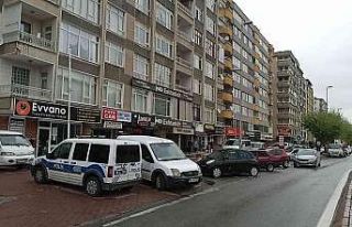 Yaşlı kadın yalnız yaşadığı evinde ölü bulundu