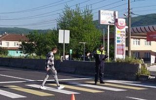 Yayalara yol vermeyen sürücülere ceza yağdı