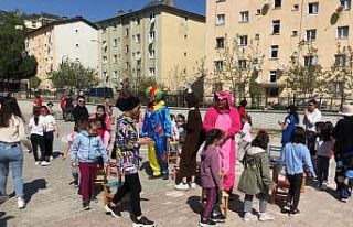 ’Yeni Nesil, Geleneksel Çocuk Oyunlarını Öğreniyor’
