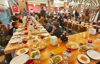 Yetimlerin yüzü güldü