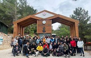 Yıldız Teknik Üniversiteli gençlerden Kazdağlarına...