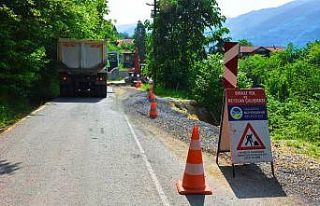 Yol çöktü, tehlikeyi Büyükşehir önledi