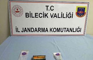 Yol kontrolünde araç içinde uyuşturucu ele geçirildi