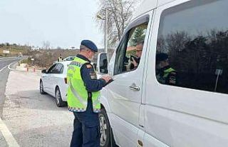 Yük ve yolcu taşıyan araçlar denetlendi