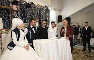 Zabıta yeleği ile nikahlarını kıydılar