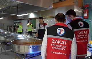 Zekat Vakfı Ramazan ayında iftar yemeği ve yardımlarda...