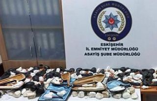 100 bin liralık lüle taşı çalan 2 kişiden 1’i...