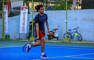150 sporcunun katıldığı tenis turnuvası sona...