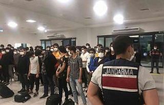 236 Afgan göçmen ülkelerine gönderildi