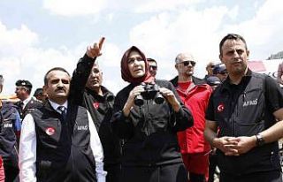 300 personelin katılımıyla Dağda Arama ve Kurtarma...