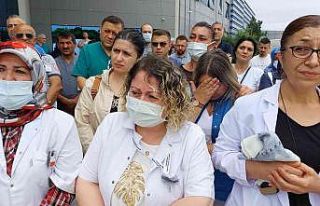 42 yaşında hayatını kaybeden sağlıkçıya gözyaşı