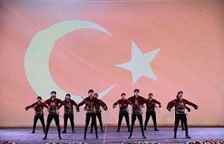 7 ülkeden gelen 250 dansçı nefesleri kesti