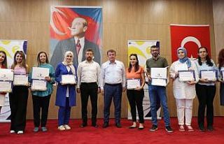 Adıyaman’da öğretmenlere ödül