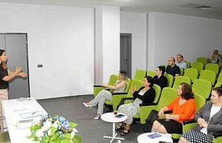 ADÜ Kütüphane personeli işaret dili öğreniyor