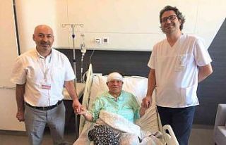 Ağzındaki bütün sağlam azı dişlerini çektirdi,...