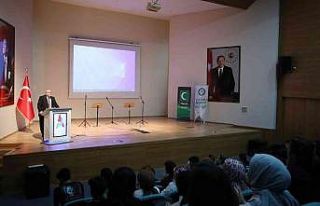 AİÇÜ’de “Dünya Tütünsüz Günü Konulu”...