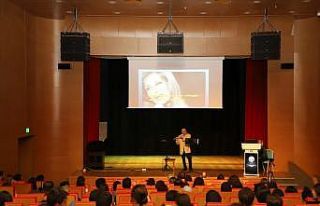 “Ajda Pekkan Repertuvarından Türkçe Söylenen...