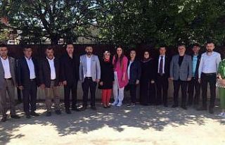 AK Parti sorunların çözümü için halkla bir araya...