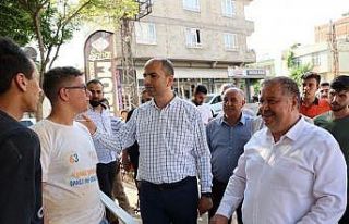 AK Partililerin mahalle ziyaretleri sürüyor