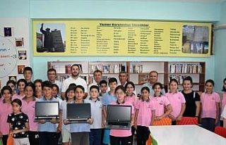 Akcoat’tan köy okullarına bilgisayar desteği