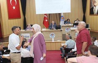 Akdeniz Belediye Meclisi’nde ’İstiklal Marşı’...