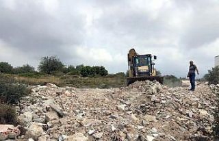 Akdeniz Belediyesi Fen İşleri ekipleri yoğun mesaide